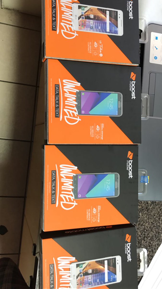 BoostNoLimit's tweet photo. Family #plan you say? You know how we do it. Stop in before promotion ends. 3167 w madison. Corner of Madison &amp; kedzie. #bestfamilyplanever https://t.co/gU4VI3i9FB