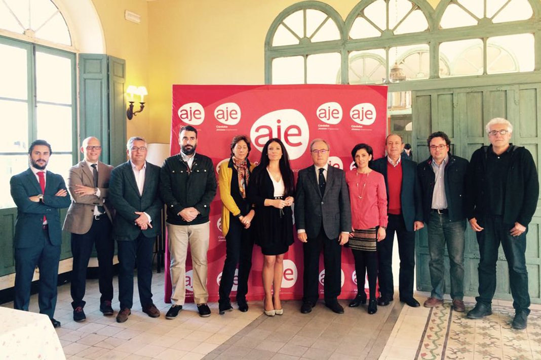 Los premios <a href="/AJECordoba/">AJE Cordoba</a>  ya tienen dueño: la entrega, el día 16 en el Alcázar. cordopolis.es/2017/03/08/los…