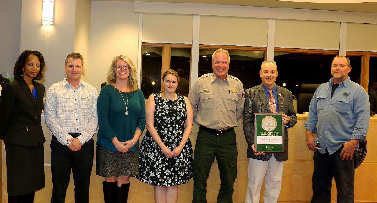lanceolive's tweet photo. It was a team effort for @townofapex, pursuing and achieving #TreeCityUSA status from @arborday #makeoxygen https://t.co/nDTXwYIkJA