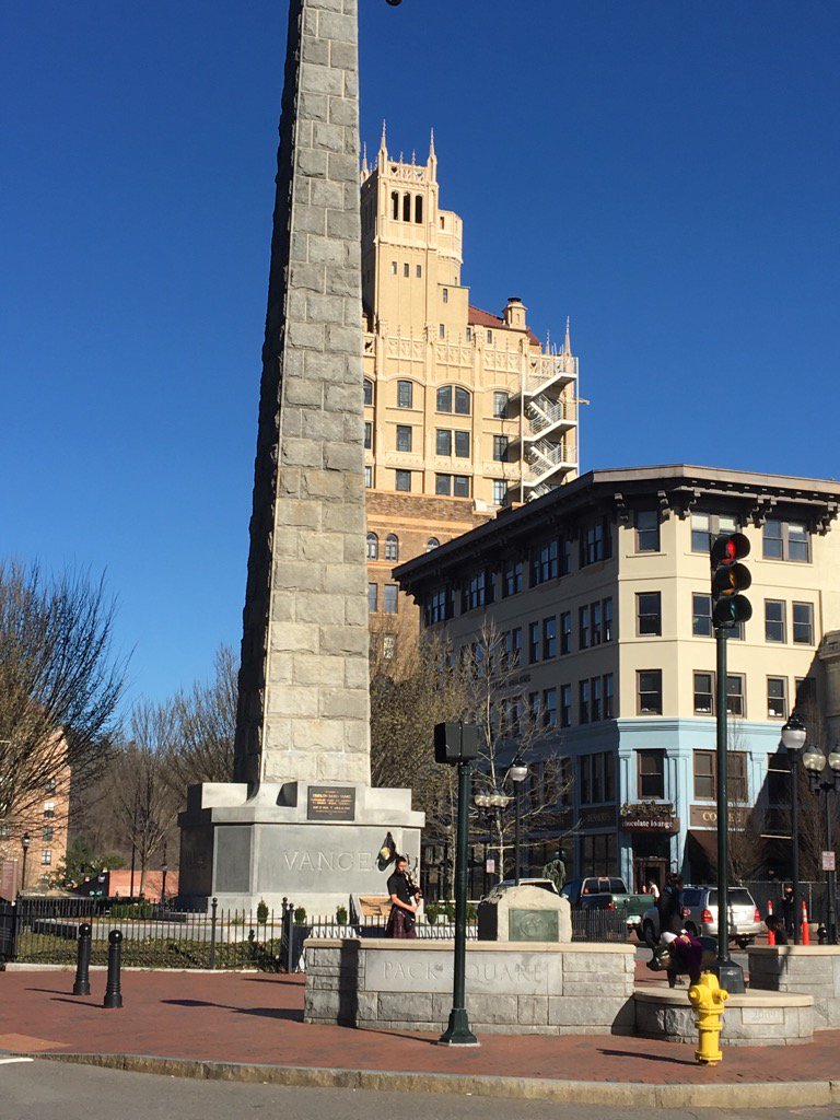 LSwingRealtor's tweet image. #Asheville- downtown. Look at the base of the monument, and you'll see a bag piper. He was awesome!
