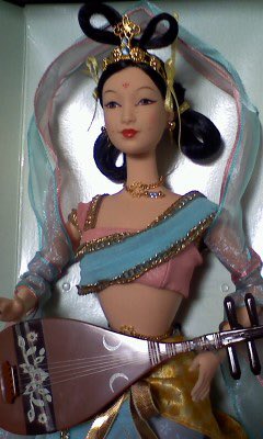 松任谷由実がプロデュースしたユーミンバービー「蓮華」って言うのも