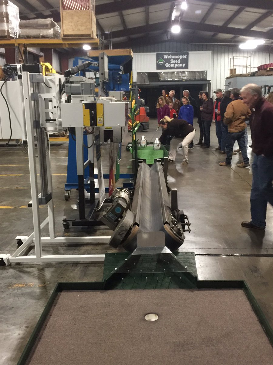 barnyard_open's tweet photo. Hole #2 was at Wehmeyer Seed Company @AgriMAXXWheat 
Dale, Lisa &amp; Matt Wehmeyer https://t.co/8qQNgL3RNS