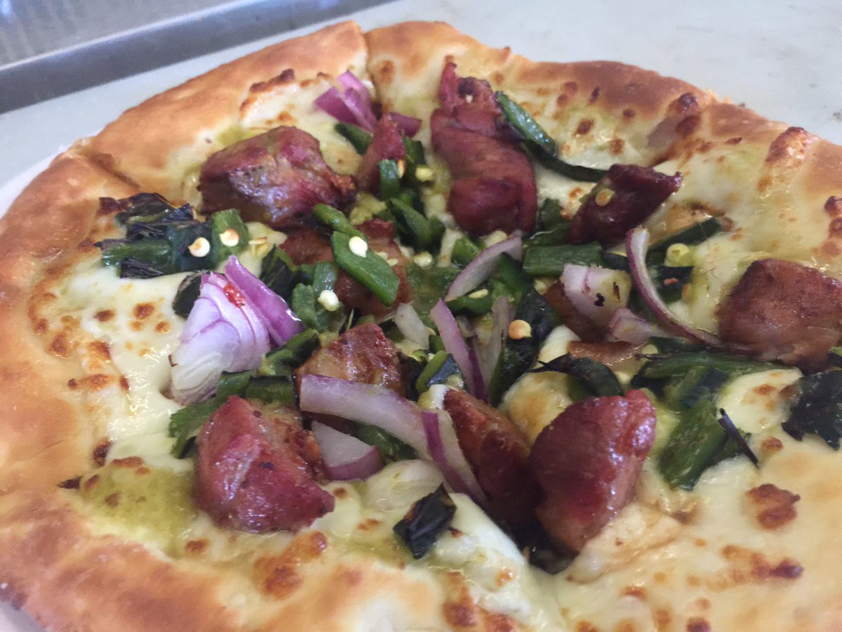 <a href="/RahrBrewing/">Rahr & Sons Brewing</a> serving it up with <a href="/DoughBoyDFW/">Dough Boy Donuts</a> @poolivecrew