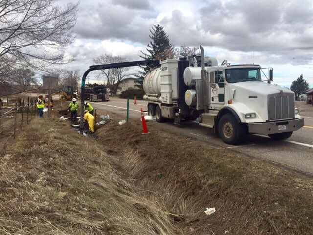 H2OEnvironment's tweet photo. Finally some decent weather in Idaho to do some excavation jobs. #guzzler #boisecrew https://t.co/SBsvBSXk5G