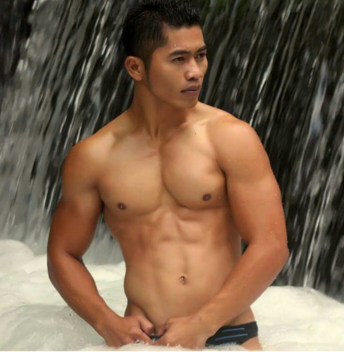 rudi_ardiansya's tweet photo. Pagiii pak satpam gantenf #satpamganteng #securityganteng https://t.co/NtfaOHZYo0