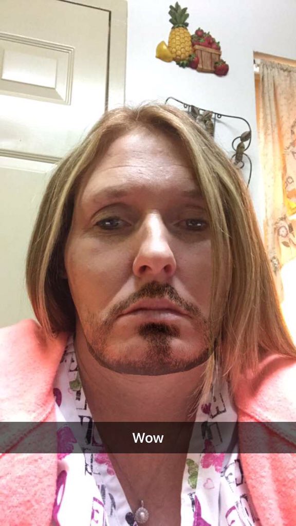 Chritty77's tweet image. Haha love #Snapchat #keithurbanlook @keithurban