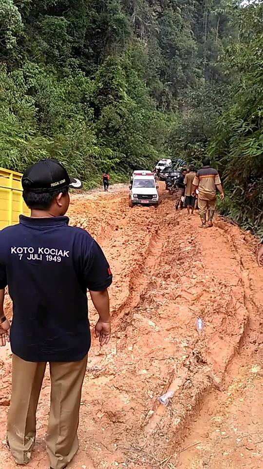 19/ Tanggp Darurat banjir longsor di <a href="/LimapuluhKota/">Kab. Limapuluh Kota</a> diperpanjang 10-16/2/2017 | 7 meninggal, 2 luka &amp; ribuan menderita #LimapuluhKotaBerduka