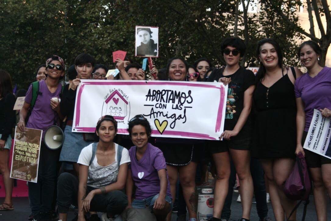 Hoy en la marcha entregando info para abortar seguras con amigas y en la casa #abortoconlasamigas