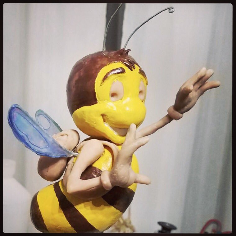 jaycethebee's tweet photo. One Inch Punch artist is making more progress on that Jayce sculpture. Looking really cool! #jaycethebee #sculpture #bees https://t.co/Yom3DOHA8J