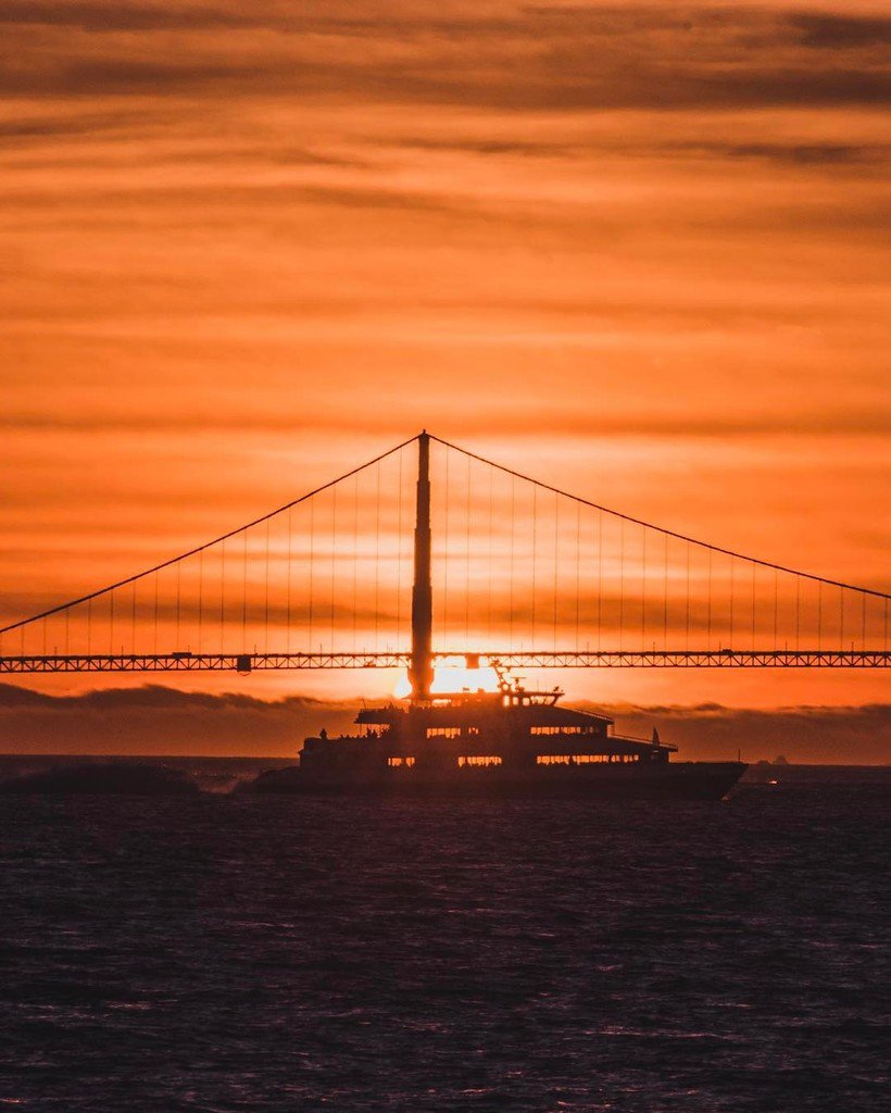 independentcbh's tweet photo. "It is at at darkest hour we must focus to see the light" ~ 🌅🌉🔥 https://t.co/ntfBiwEsge https://t.co/4tKy7wBzv4