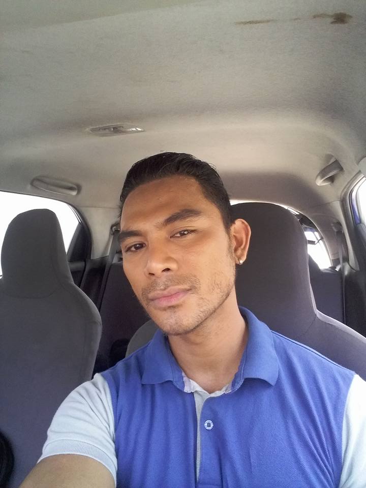 BobbyRoyo's tweet photo. Off to speak in a College graduating class. :) https://t.co/P12RBll9A6