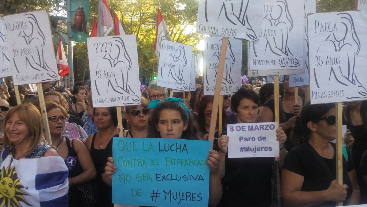 IzquierDiarioUy's tweet photo. #8M #ParoInternacionalDeMujeres #Montevideo #UY Por la Organización de la Mujer Trabajadora #NiUnaMenos https://t.co/7Eboq3fYe9