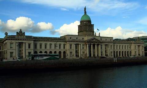 fan_jaf's tweet photo. #LoveDublin the Custom House https://t.co/hLzcAvoQku