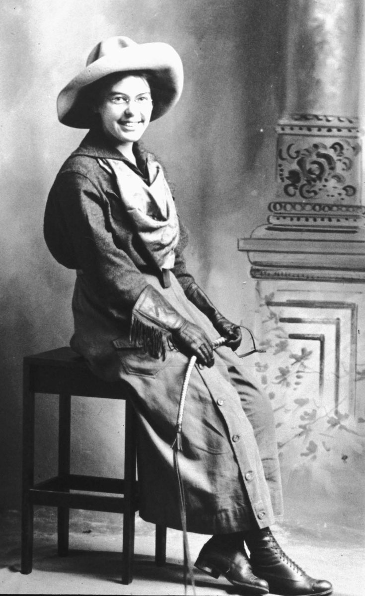 Happy #InternationalWomensDay! Did you know Clare Marie Hodges was the first woman to become a park ranger in the spring of 1918?

#yosemite