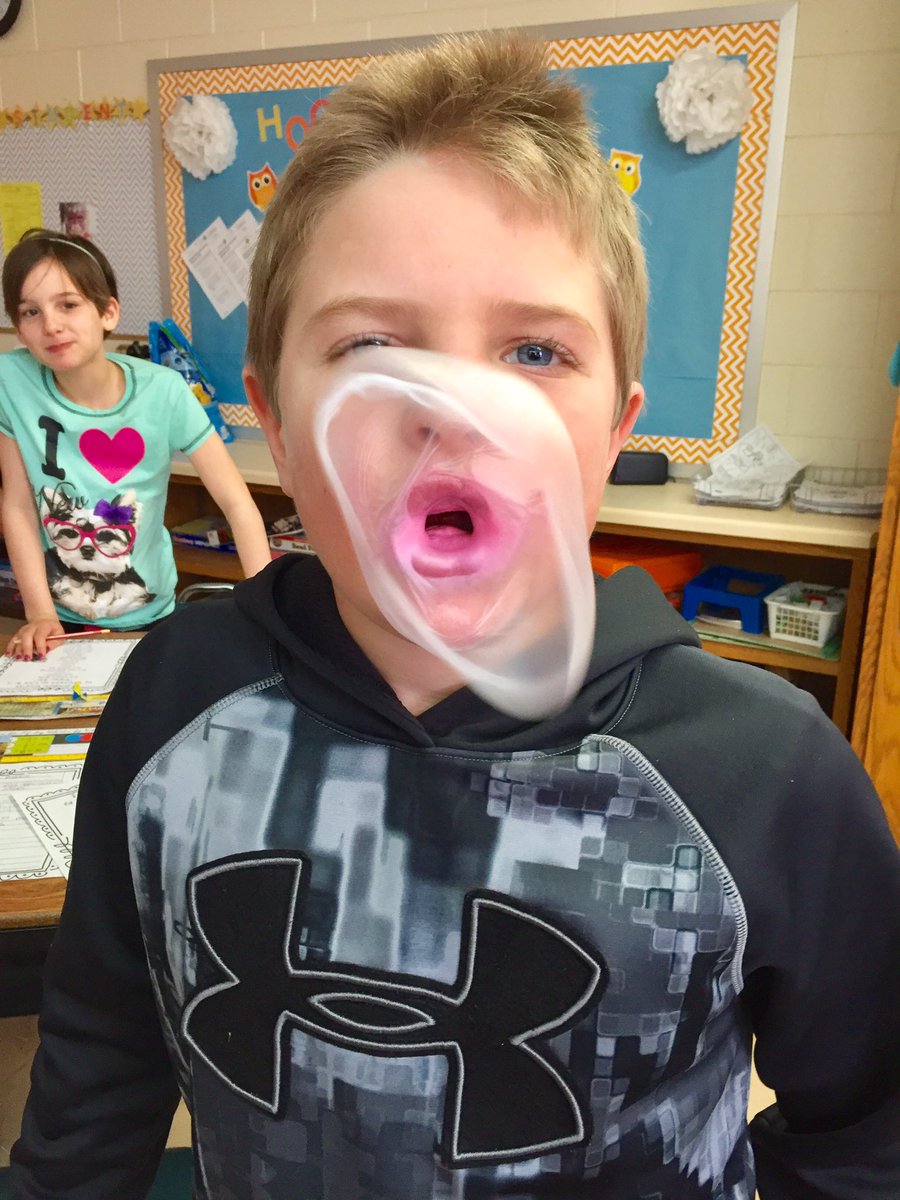seibelgrade4's tweet photo. Practiced our 'how to' writing today with 'how to blow a bubble'! 🍬 #doublebubble #MightyCardinals @ChippewaFallsSD https://t.co/V9tsOdBgVA