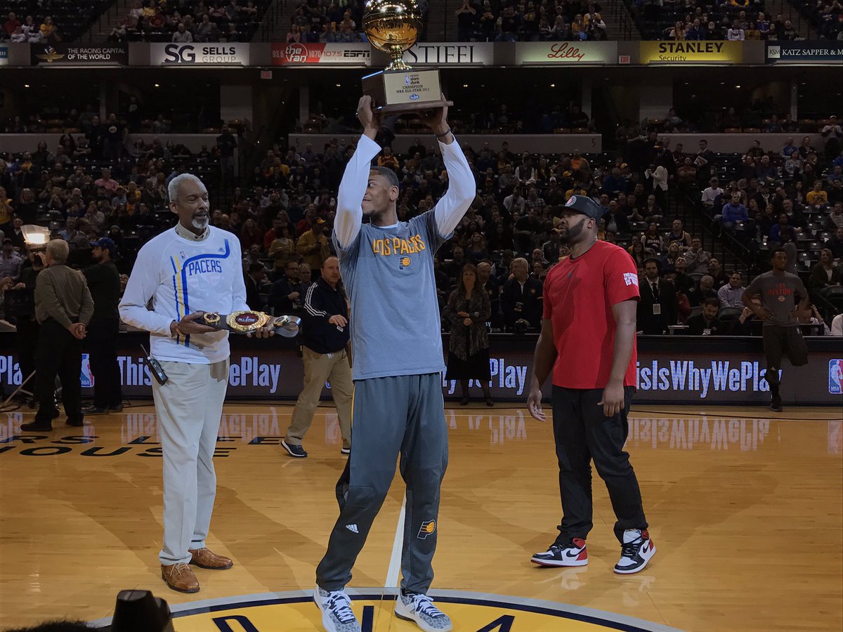 Honoring reigning Dunk Contest Champion <a href="/GRIII/">Glenn Robinson III</a> pregame tonight, along with other #Pacers winners Dr. Dunk Darnell Hillman and Fred Jones.