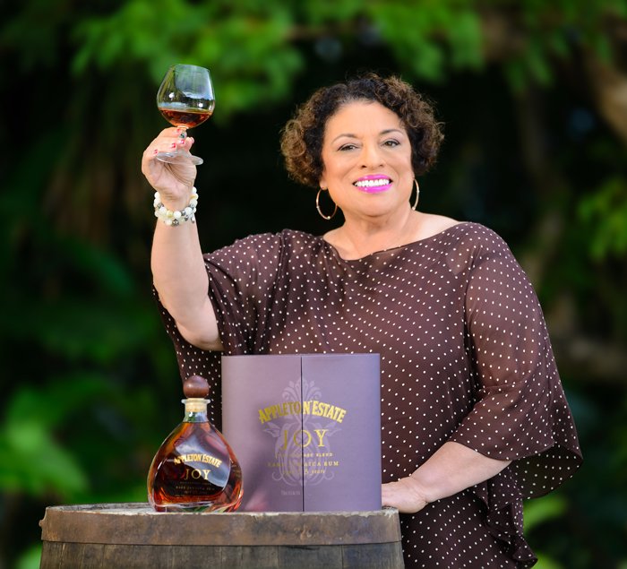 MorantBayRum's tweet image. Let´s Celebrate Appleton Master Blender Joy Spence! #IWD17 shar.es/1UhKZu by @TiareWhoDat  
@UN_Women #rum