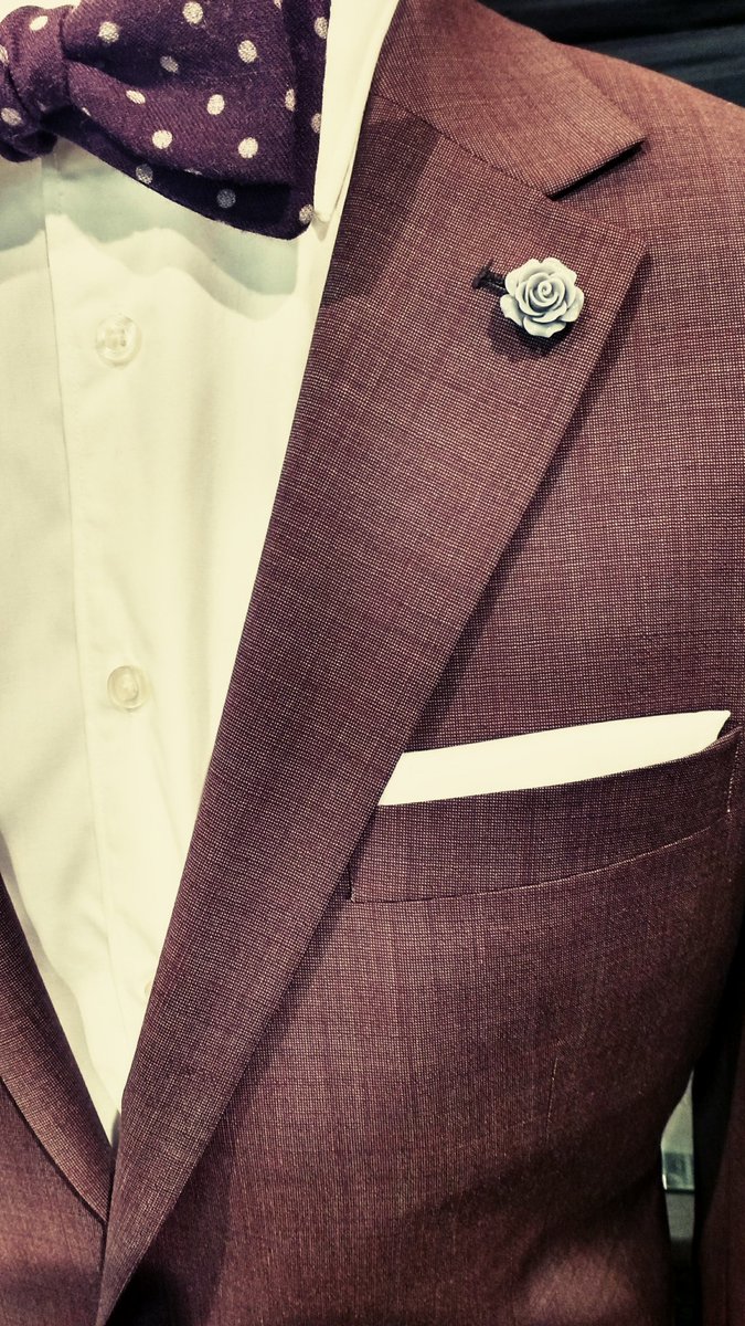 milanoformen's tweet photo. Lapel pins add some subtle charm to any suit or sportcoat. Lots of options at #MilanoForMen #MakeAccesoriesGreatAgain #DressLikeAMan #Gpab https://t.co/mMCo2JlvGL