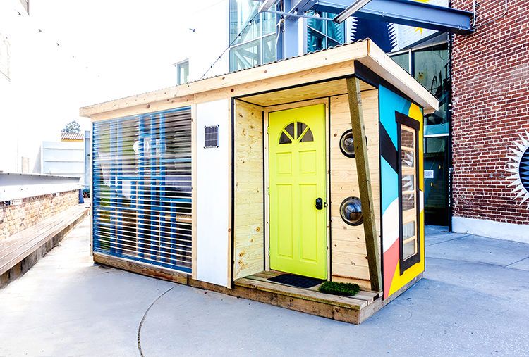 TinyHouseBlogs's tweet image. The Art In And Of The Tiny #House bit.ly/2m4j9AD