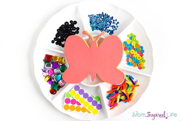 FunLearningKids's tweet image. Decorate a Butterfly Collage Art Activity for Spring mominspiredlife.com/butterfly-coll… #preschool #kidsart #art #kids