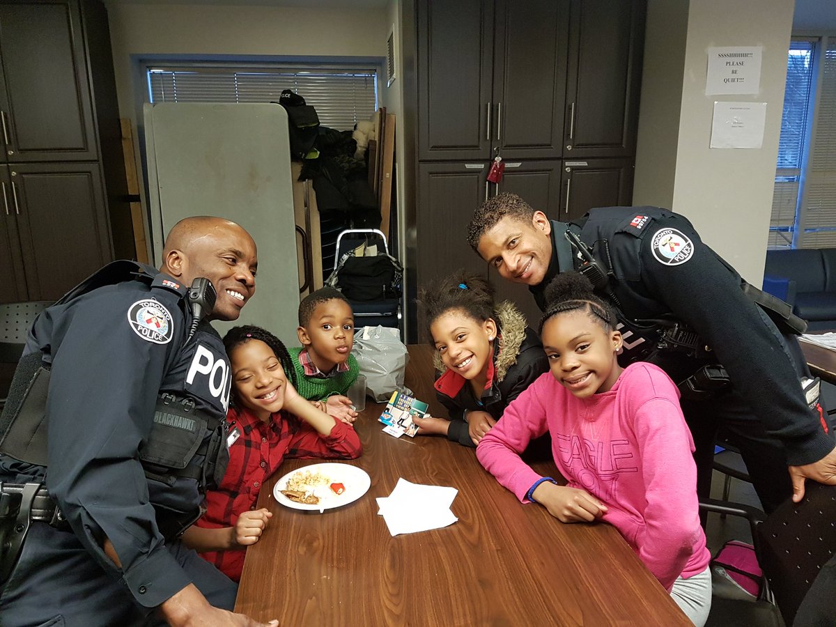 RivertowneCops's tweet photo. Another great evening in Rivertowne with my scholars at the homework program. This kids are the best.. https://t.co/e1FcPgQOim