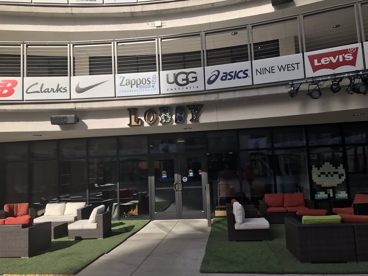 digitalolson's tweet image. Awesome #zappostour today. #teamdancer was awesome.  Love, Love, Love the culture. Great job @tonyhsieh for having an amazing vision!