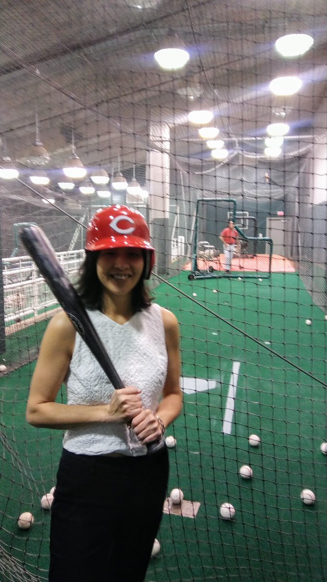 Debbonaire's tweet photo. What a blast at #GABP with all the soon-to-be brides! Even took batting practice! #afterhoursbridalshow #ABridesMafia https://t.co/PmNVhOGsJz
