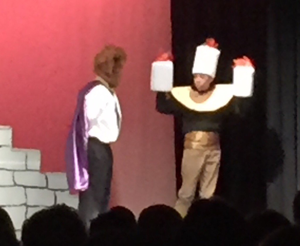 Wildcats512's tweet photo. Super sets and costumes! Wonderful night to be a Wildcat! #OarsALLIn https://t.co/y67yq1RYAg