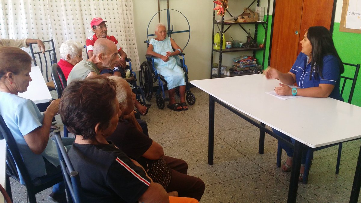 amilcarciber's tweet photo. @salainass @magallyvina #LunesDeSabiduria #AreaDeProgramasSociales Nuestros 👴👵👴👵Recibieron 1 #Charla Sobre #Noviazgo 👫 y #Matrimonio 👰💂💒🏘️ https://t.co/O7R7USmJ2e