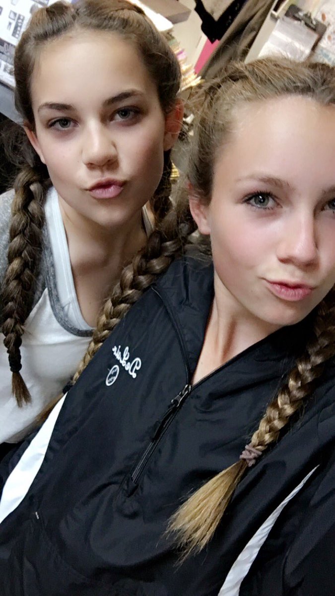 catdelair's tweet photo. h15bd to my fav midget forever, the Dory to my Marlin, and my little sis. I'm here for you always and ily a milly💗 enjoy being 15 and fab💋💁🏼 https://t.co/Oum7qjPSod