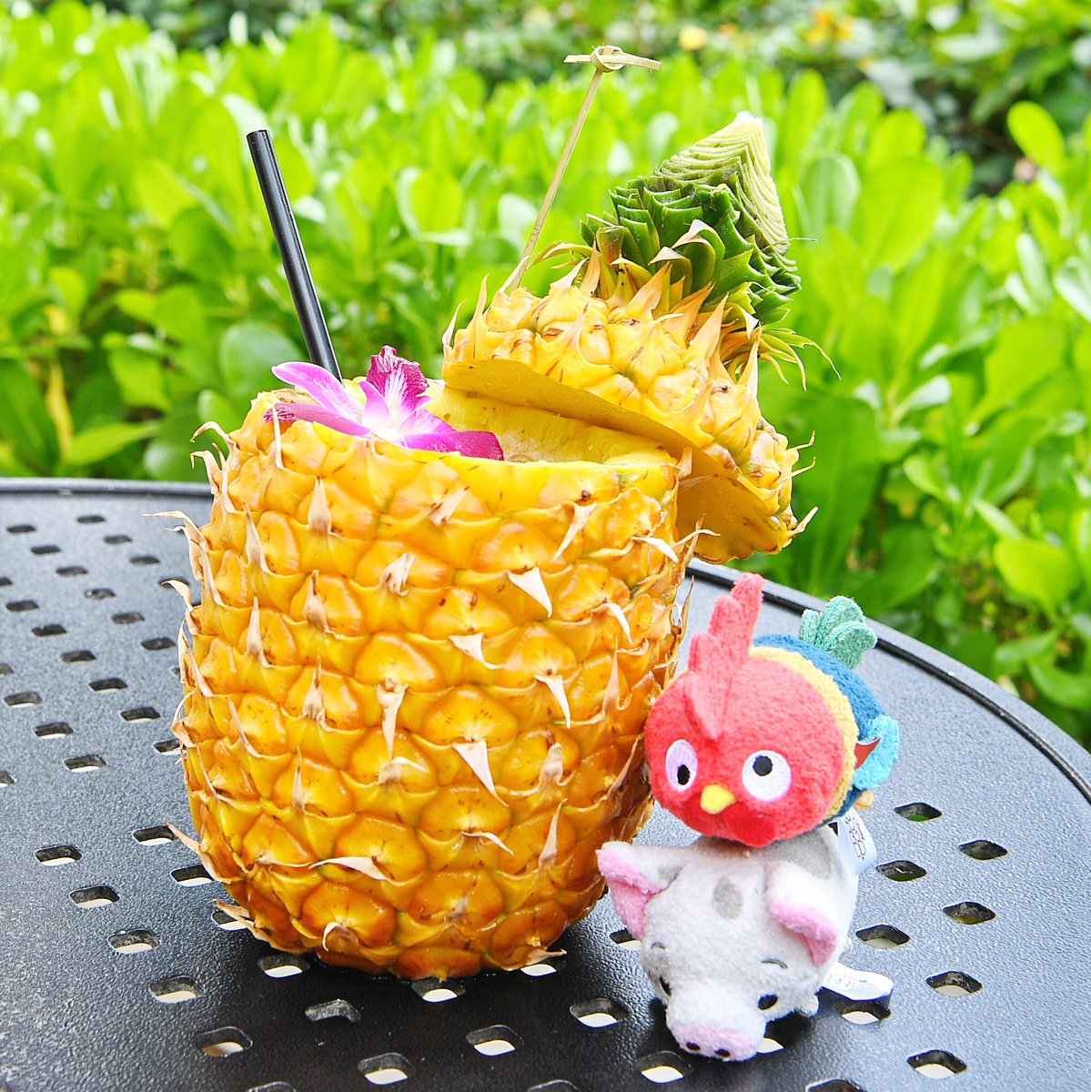 Mezzomikiのディズニーブログ V Twitter アウラニ ディズニー リゾート 美味しいカクテルはパイナップルにいれていただくこともできます T Co Bfuupozltz