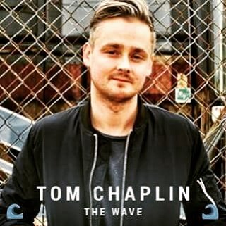 Happy Birthday my dear Tom Chaplin. Hope to see you soon singing with keane again .. 