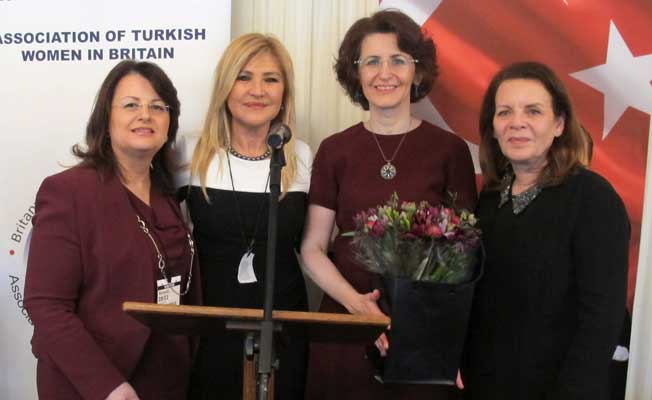 Türk Kadınlardan, Kadınlar Günü için Lordlar Kamarası'ında kutlama; bit.ly/2mnhyIE <a href="/meralhece/">Meral Hussein-Ece</a> <a href="/MihrisahSafa/">Mihrisah Safa</a> #BritanyaKadınlar