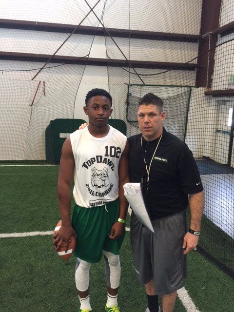NPCoachZim's tweet photo. 2019 Offer LB TopDAWG Showcase @Kamblount4 Size, length, frame, athletic, great student. #TopDAWG #WhyNP #OfferLB https://t.co/6qkPnIXJRj https://t.co/Xl0GSaUHUh