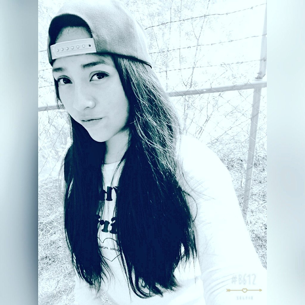 EsmeraldaEquiv1's tweet photo. #Parquesito #Cabello ♡ https://t.co/Y43L28a3b0
