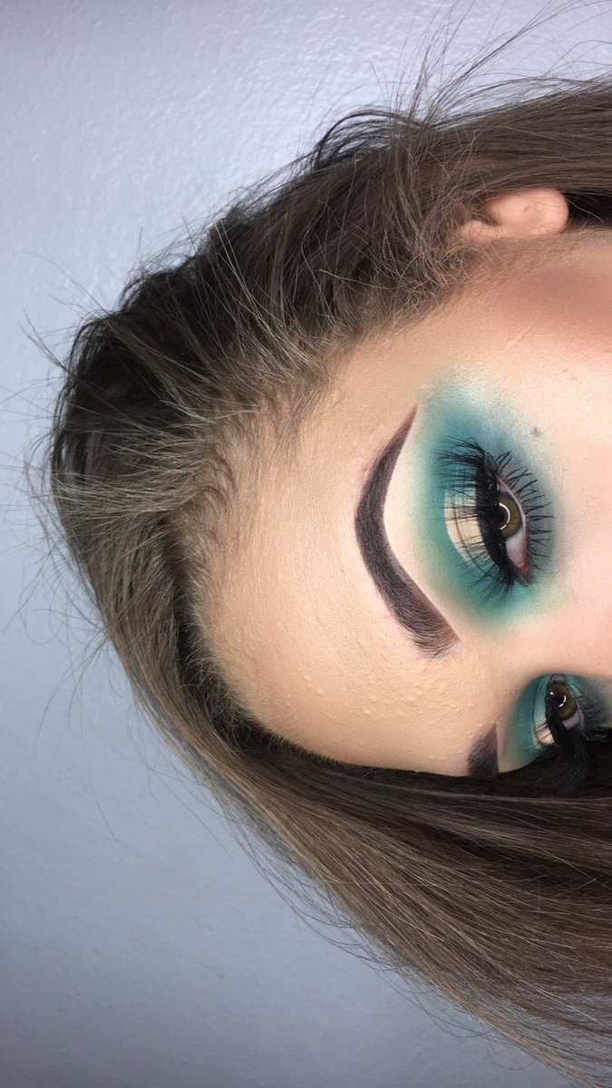 mikalawalker's tweet photo. Here's some unedited pics for y'all btw https://t.co/6JbEmMdJNH