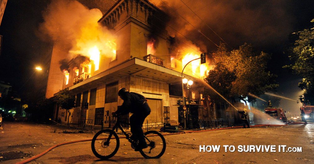 HowToSurviveIt's tweet image. How to Escape a Burning Building bit.ly/1TXKKhq