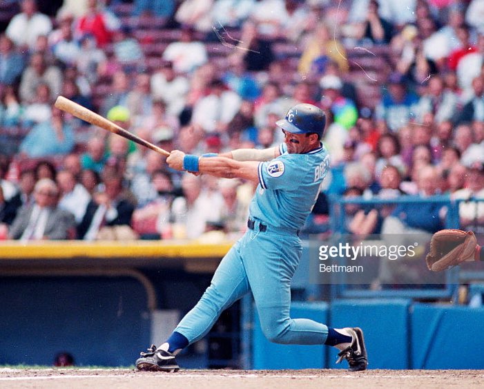Super70sSports's tweet image. George Brett's swing. That's how you win a batting title in three decades. Beautiful.