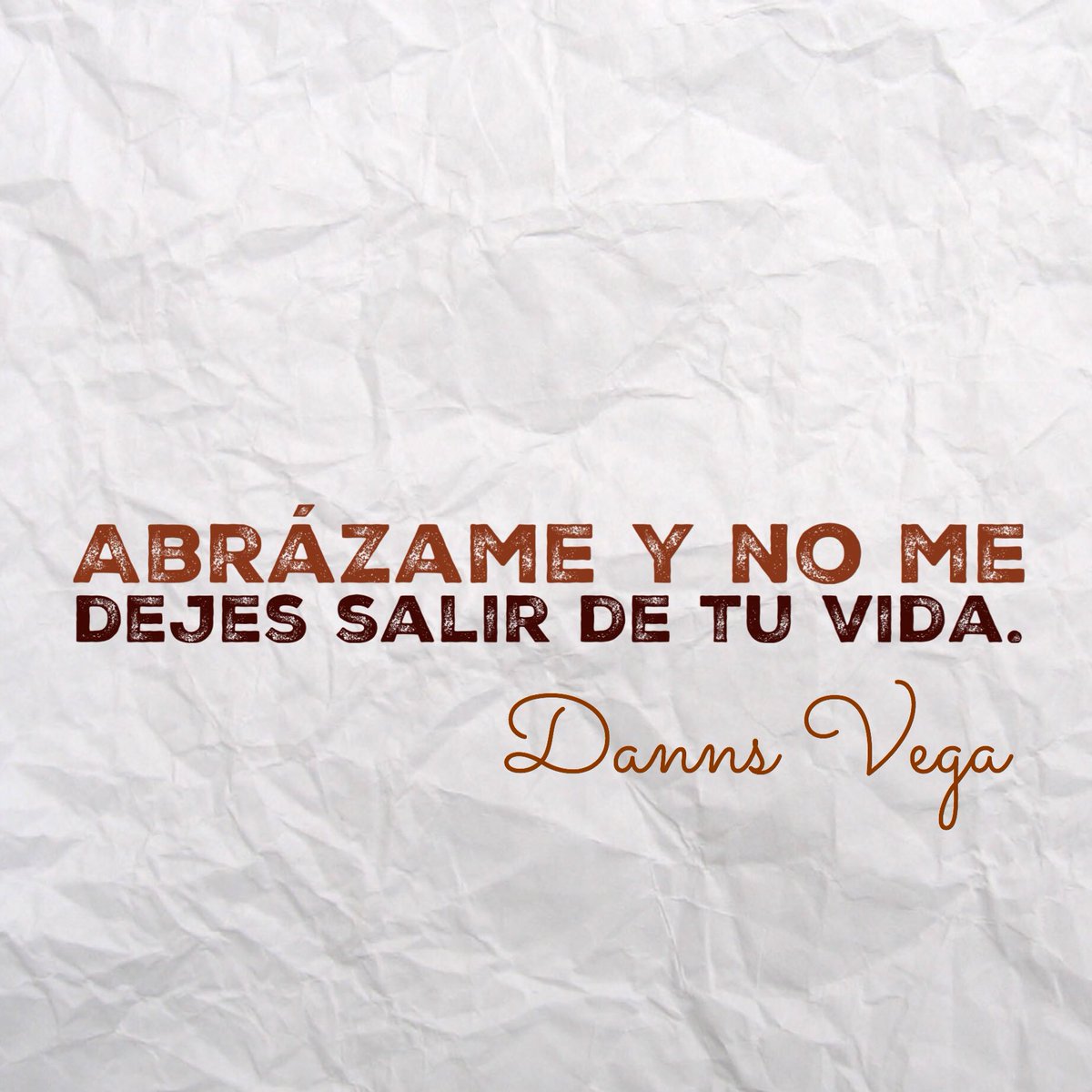 DannsVega's tweet photo. Abrázame y no me dejes salir de tu vida. https://t.co/J13uK7KmI6