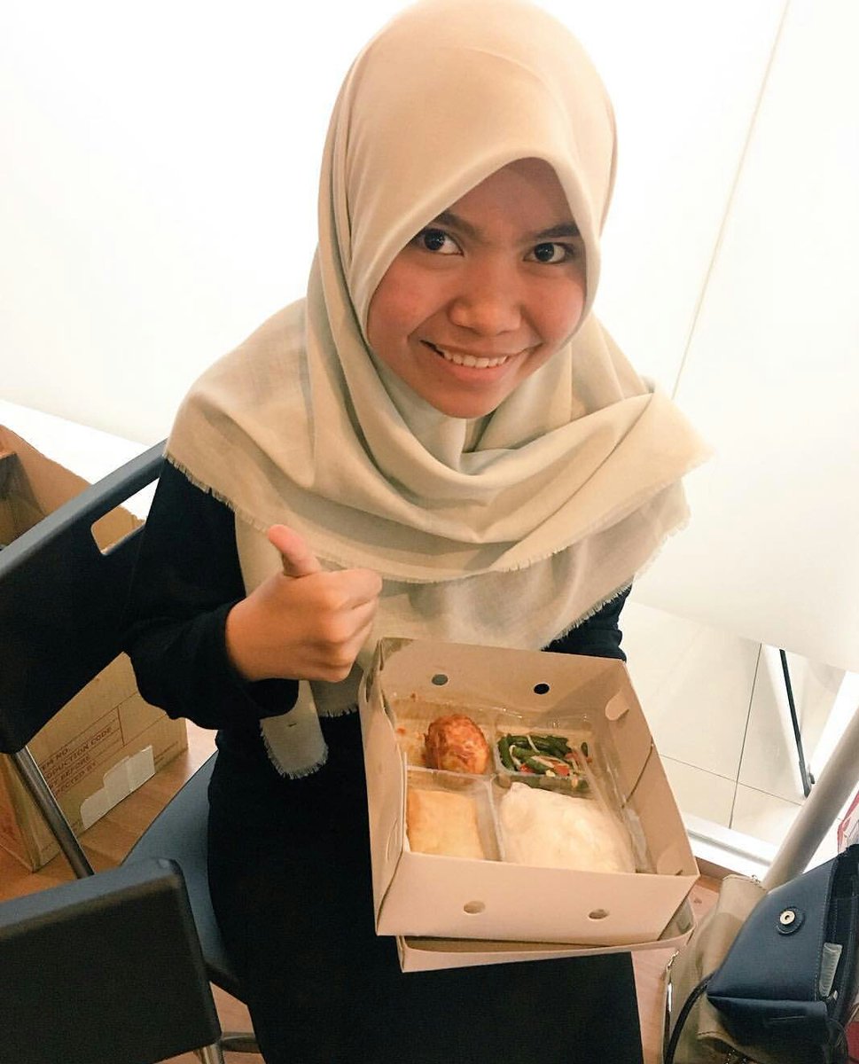 Terimakasih Momibi Catering sudah menjadi sponsor acara #LoveDonation2017