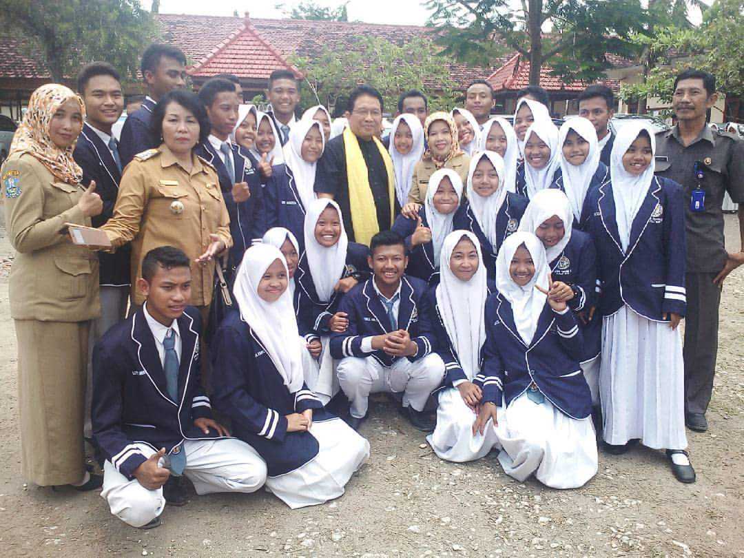 ningsnisih's tweet image. OSIS SMAN 1 KALITIDU 2016-2017
#kangyoto #bupatibojonegoro
#lpst #siapmengabdisepenuhhati