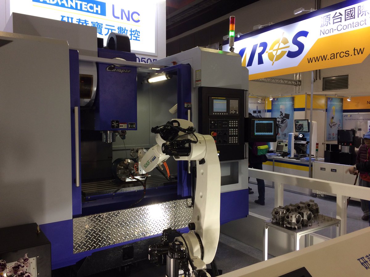 MMS_MattDanford's tweet photo. Connect #FANUC CNCs to #Ethercat via #AdvantechLNC IFC technology #IIoT #industry40 #TIMTOS2017 https://t.co/oSB5WSg2z7