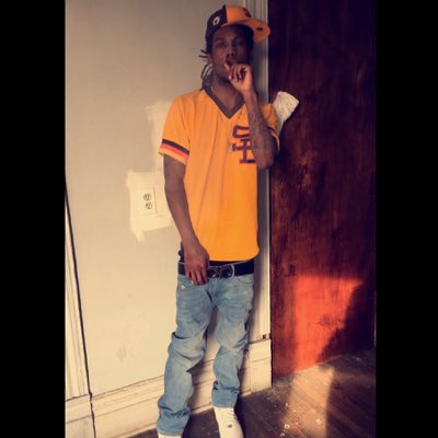 TheFamousGreedy's tweet photo. #NewProfilePic https://t.co/UFLRp4mk9N