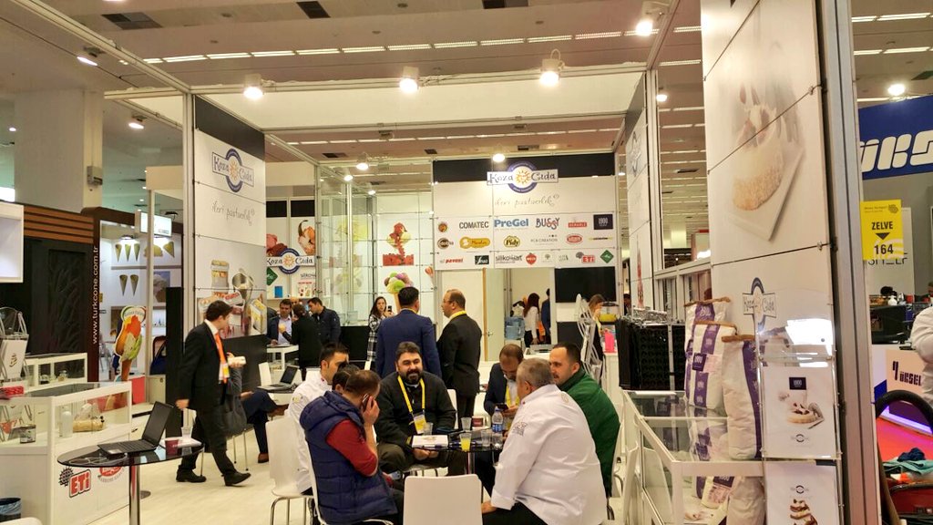 KozaGida's tweet photo. IBATECH ANKARA fuarı başladı! Standımızda ziyaretçilerimizi ağırlıyoruz ! #kozagıda #ibatechankara #ibatech2017 #pastacılık #dondurma https://t.co/xCGFE5mbM7