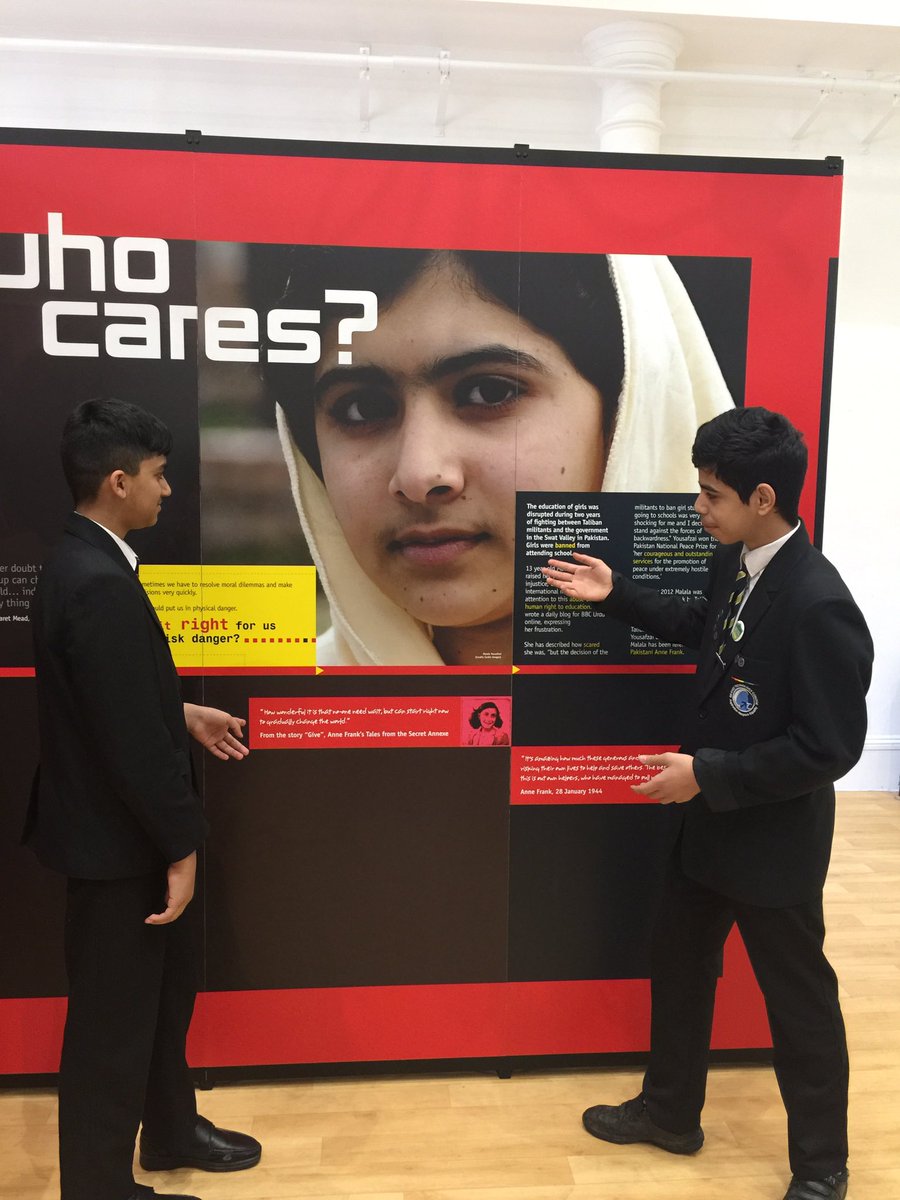 shaznazleekhan's tweet photo. Rehearsals by @GrangeTech start for day2. Presenting to St.Lukes Primary school today #susomad #weAREgrange https://t.co/GKkRZjh82j
