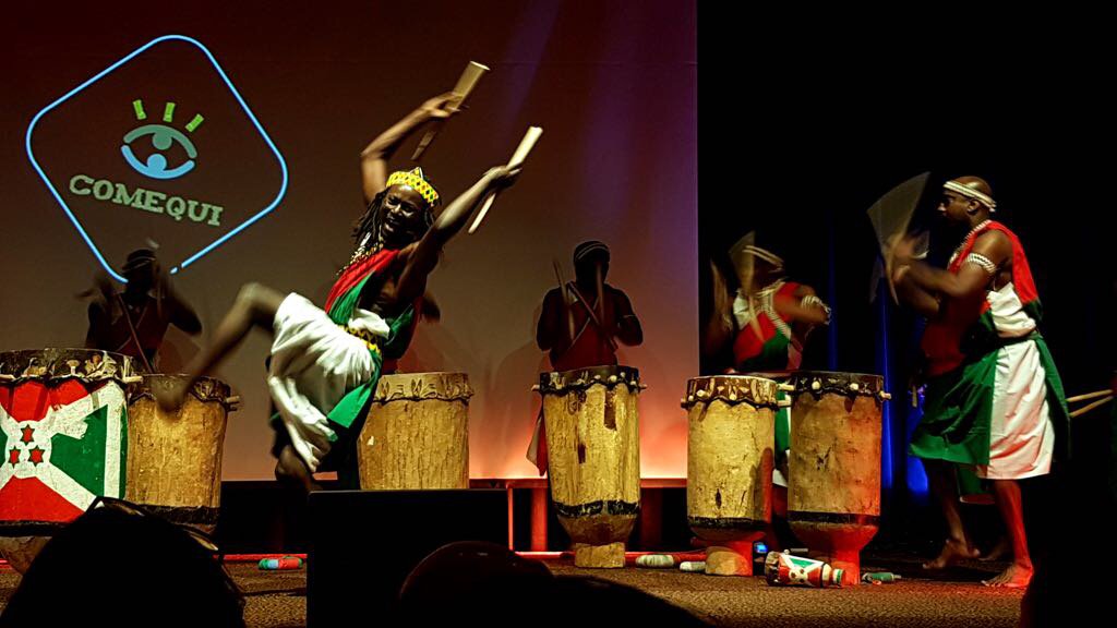 TMB_CD's tweet photo. Les Tambours du Burundi et l’excellent humoriste @Kody_Kim ont ravi les 600 spectateurs de la soirée #Comequi au @MartinsHotel #Congo #RDC https://t.co/vfx3lqXVOy