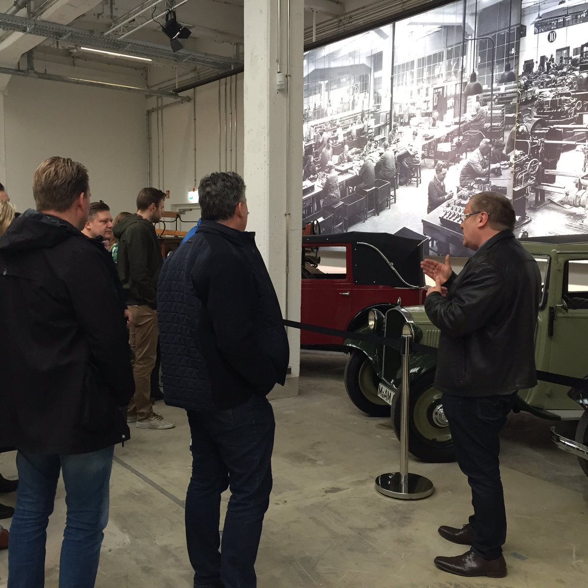 NLinMUC's tweet image. NL Kreativwirtschafts-Unternehmer #FrisMunich17 entdecken @BMWGroup Design #BMWClassic