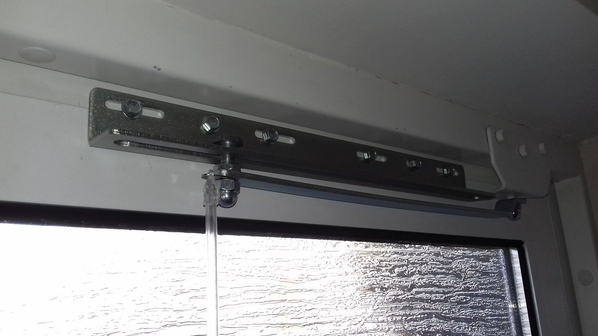 paulstone40's tweet photo. So pleased there is one #practicalperson in this #marriage. Well done @patstone356bc for installing this door stay. https://t.co/xTxLME9hwe