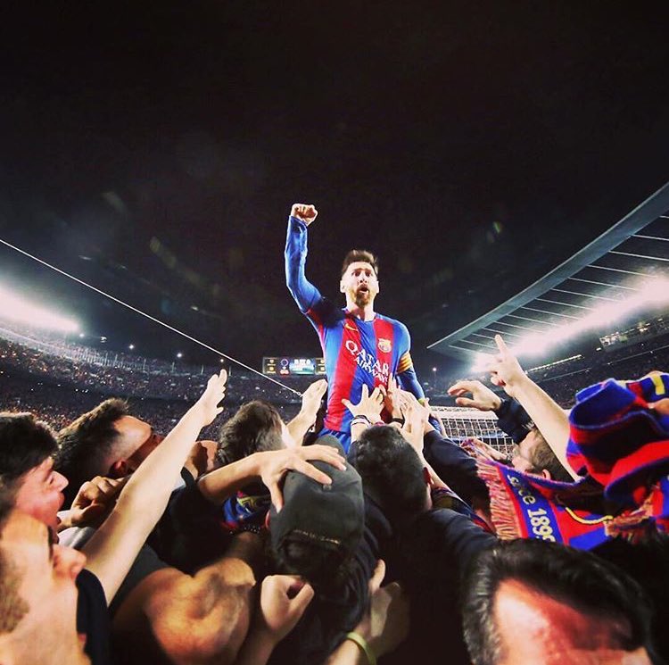 sslybp's tweet photo. Emozioni e polemiche ieri sera al Camp Nou.
Questa foto sembra rappresentare una qualche scena iliaca. https://t.co/9CqvRXpUeK