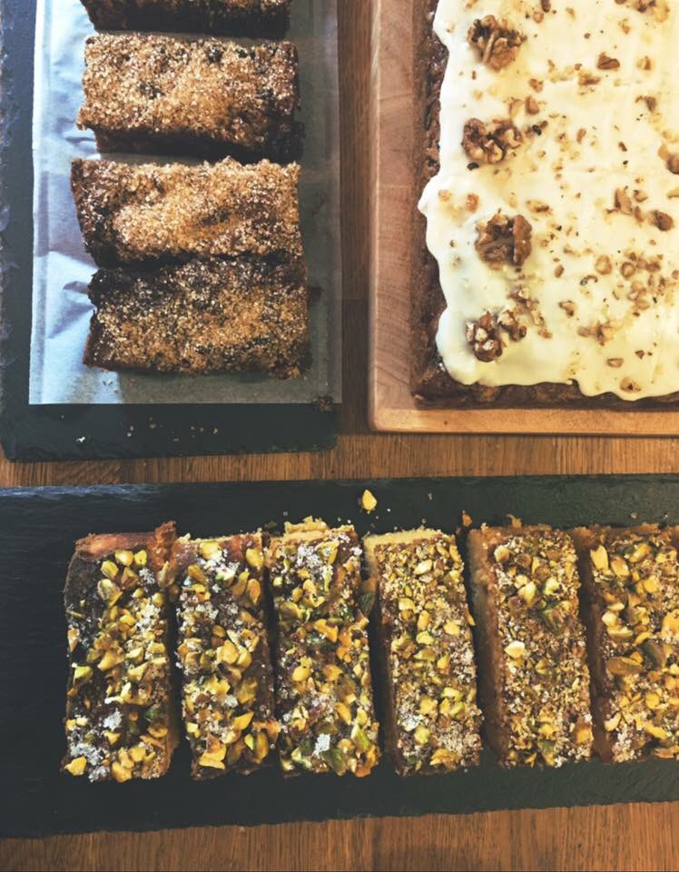 lazycowcakes's tweet image. All these delicious goodies baked this morning!😍